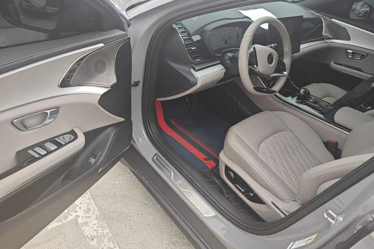 Used BYD Han 2025 EV Intelligent Driving Version 506KM Prestige Model Driver Seat