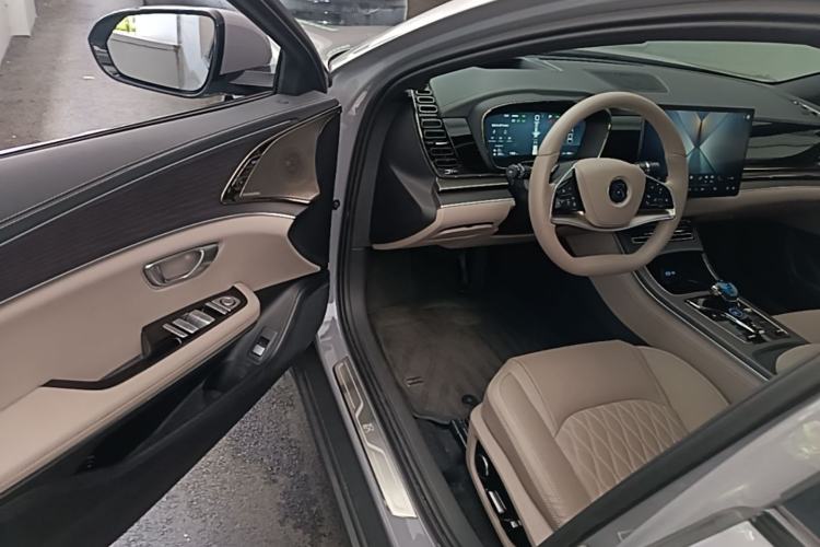 Used BYD Han 2025 DM-i Intelligent Driving Edition 125KM LiDAR Flagship Model Driver Seat