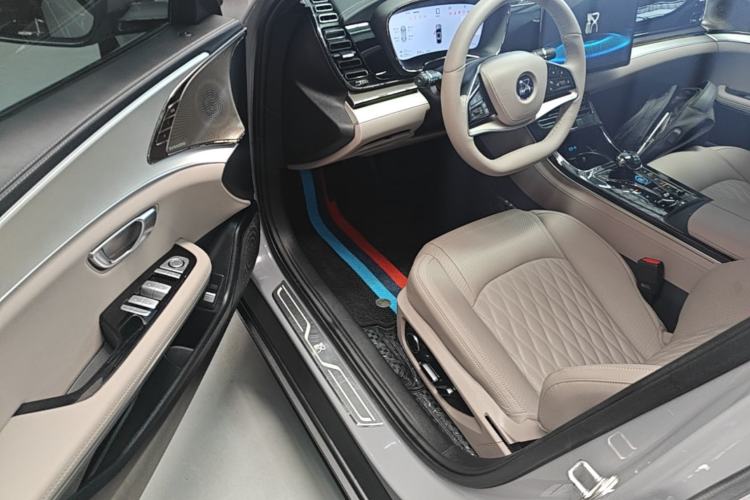 Used BYD Han 2025 DM-i Intelligent Driving Edition 125KM Prestige Model Driver Seat