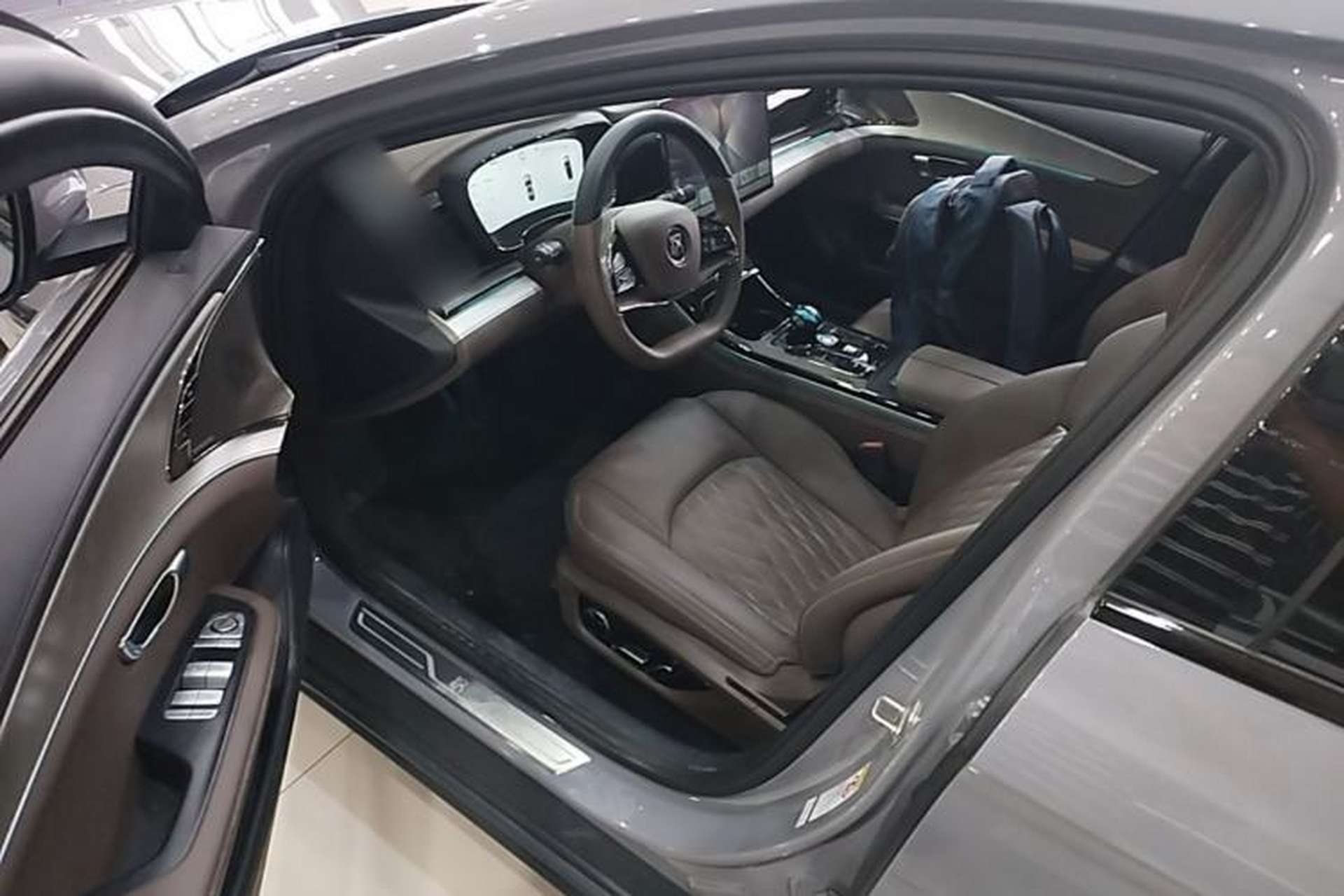 Used BYD Han 2025 DM-i Intelligent Driving Edition 125KM Prestige Model Driver Seat