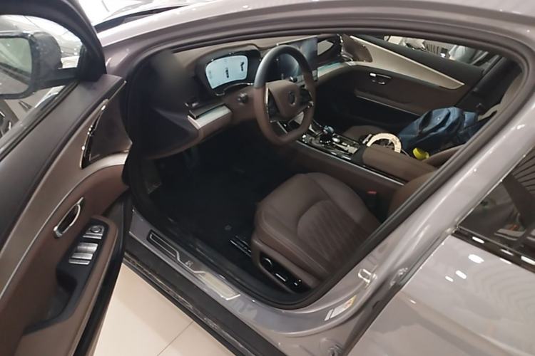Used BYD Han 2025 DM-i Intelligent Driving Edition 125KM Prestige Model Driver Seat