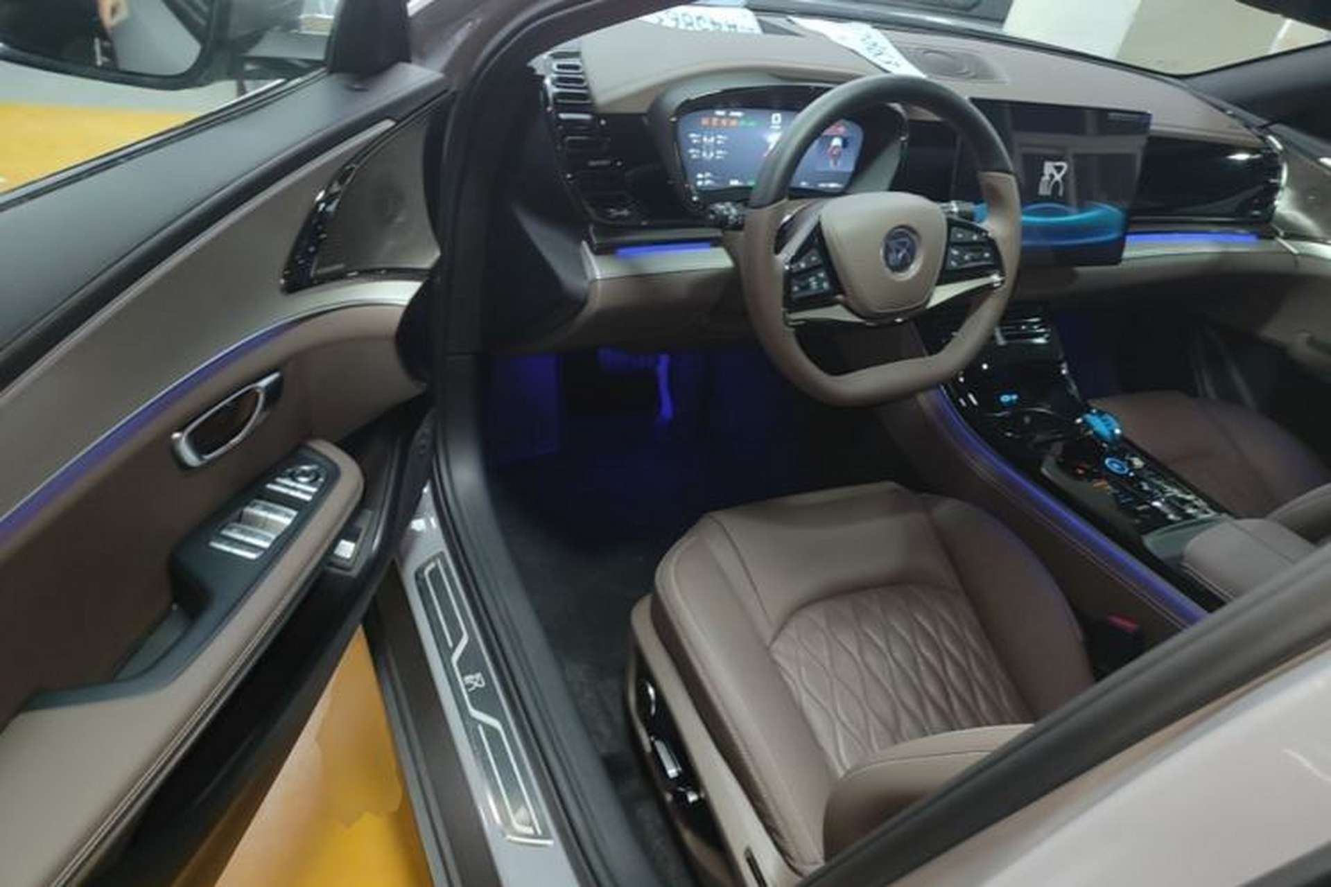 Used BYD Han 2025 DM-i Intelligent Driving Edition 125KM Prestige Model Driver Seat