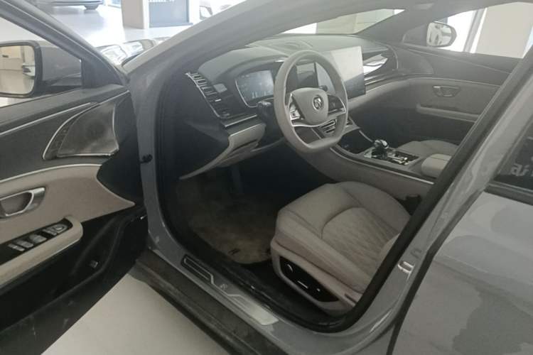 Used BYD Han 2025 DM-i Intelligent Driving Edition 125KM LiDAR Flagship Model Driver Seat