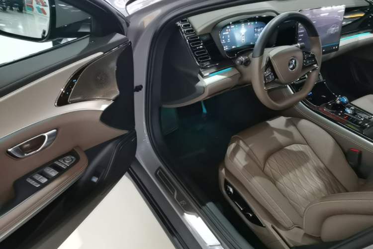 Used BYD Han 2025 DM-i Intelligent Driving Edition 125KM Prestige Model Driver Seat