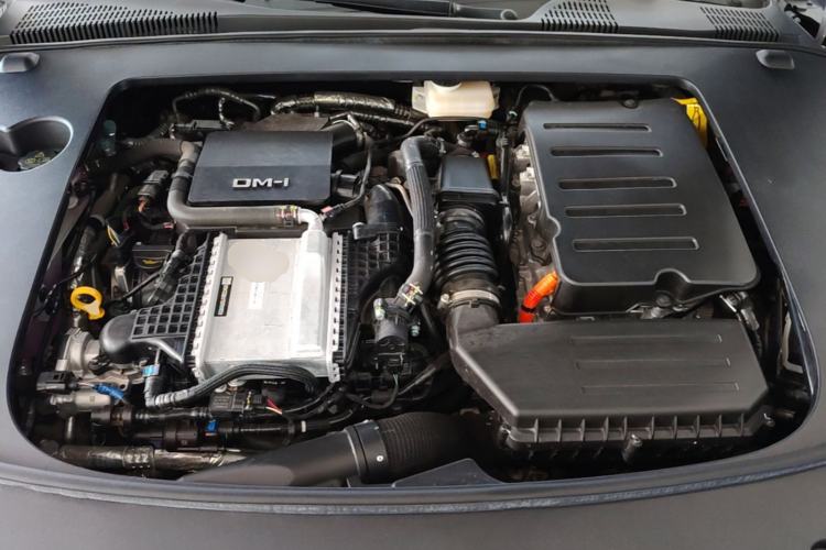 Used BYD Han 2025 DM-i 125KM LiDAR-Powered Intelligent Driving Model Engine Bay