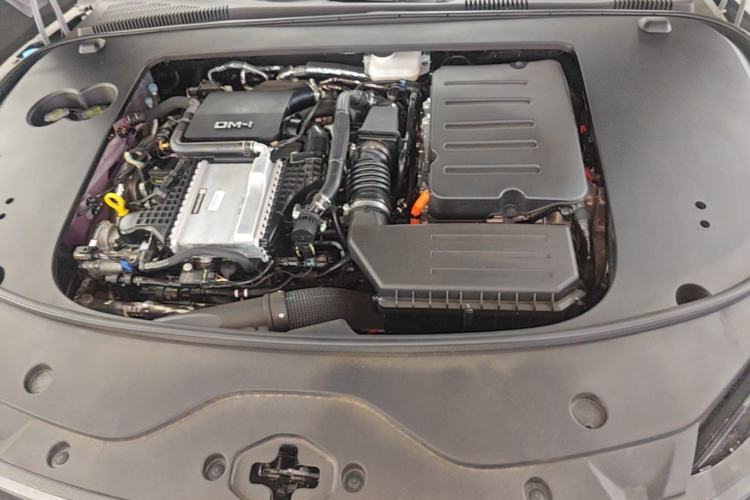 Used BYD Han 2025 DM-i 125KM LiDAR-Powered Intelligent Driving Model Engine Bay