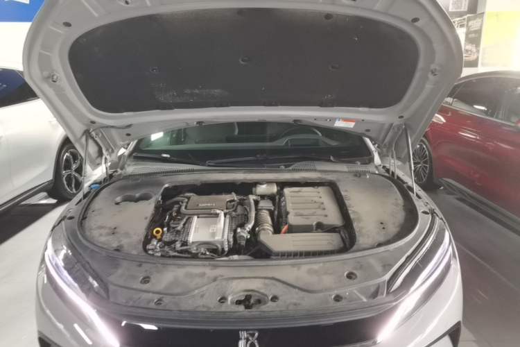 Used BYD Han 2025 DM-i 125KM LiDAR-Powered Intelligent Driving Model Engine Bay