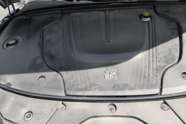 Used BYD Han 2025 EV with 701 km of Laser Radar-Enabled Intelligent Driving Engine Bay