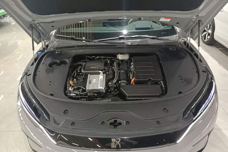 Used BYD Han 2025 DM-i Intelligent Driving Edition 125KM LiDAR Flagship Model Engine Bay