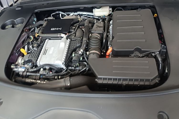 Used BYD Han 2025 DM-i 125KM LiDAR-Powered Intelligent Driving Model Engine Bay