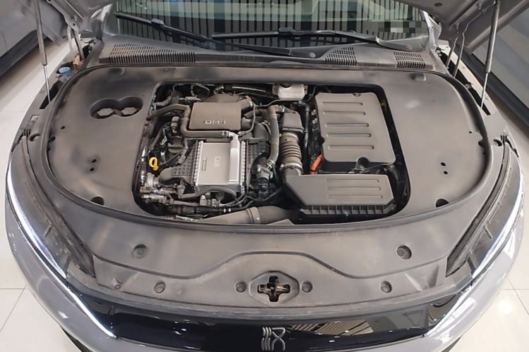 Used BYD Han 2025 DM-i Intelligent Driving Edition 125KM Prestige Model Engine Bay