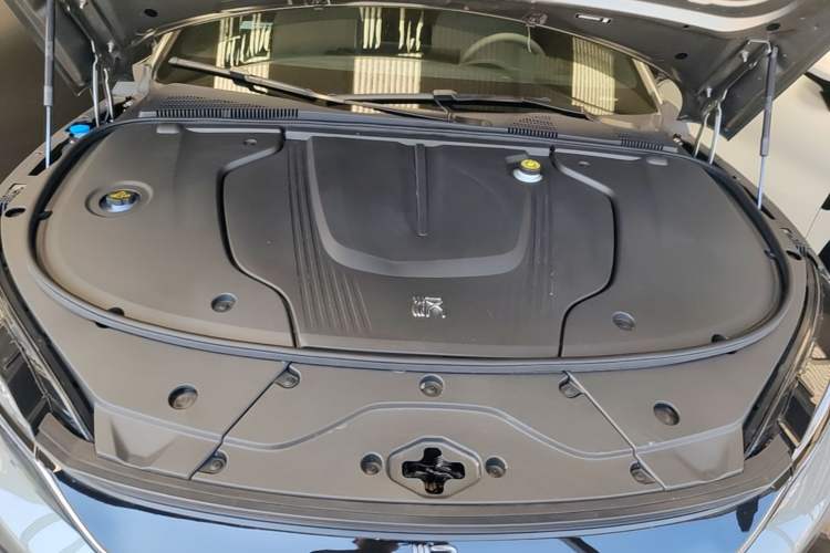 Used BYD Han 2025 Model EV Intelligent Driving Edition 635KM Flagship Engine Bay