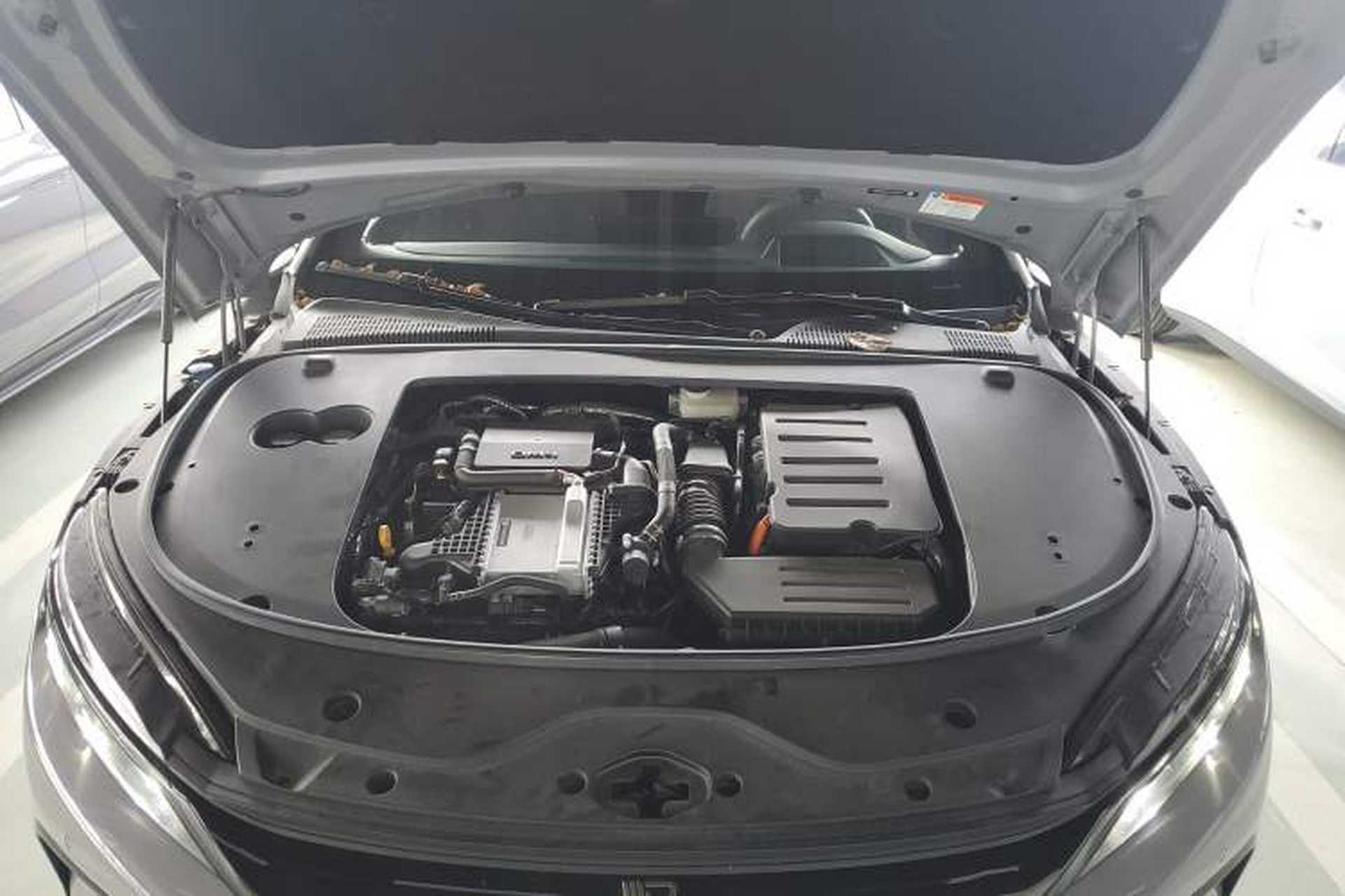 Used BYD Han 2025 DM-i 125KM LiDAR-Powered Intelligent Driving Model Engine Bay