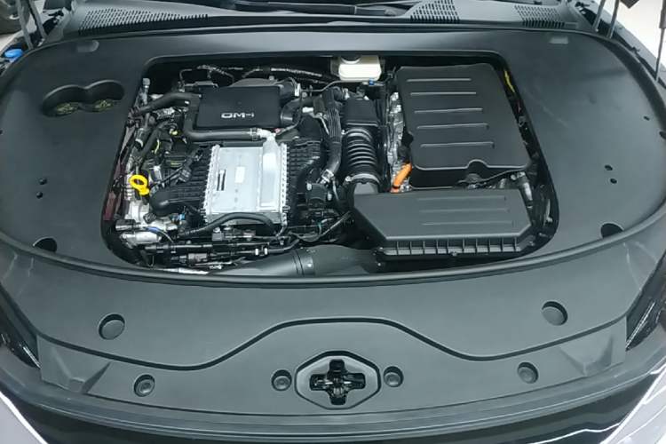 Used BYD Han 2025 DM-i Intelligent Driving Edition 125KM LiDAR Flagship Model Engine Bay