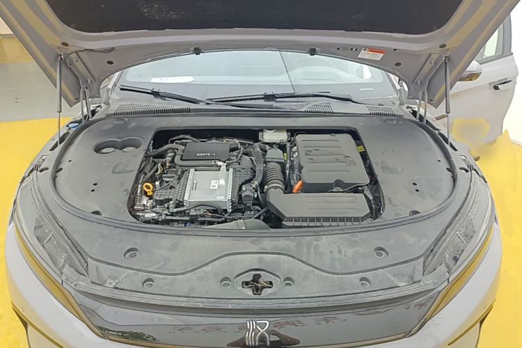 Used BYD Han 2025 DM-i Intelligent Driving Edition 125KM Prestige Model Engine Bay