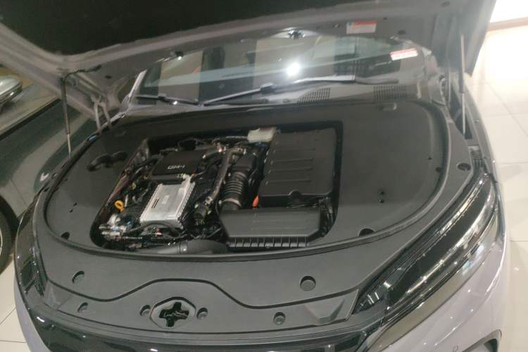 Used BYD Han 2025 DM-i Intelligent Driving Edition 125KM LiDAR Flagship Model Engine Bay