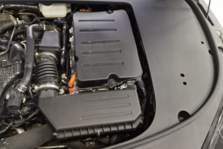Used BYD Han 2025 DM-i 125KM Elite Model Engine Bay Left