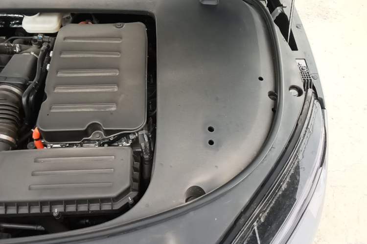 Used BYD Han 2025 DM-i 125KM Prestige Model Engine Bay Left