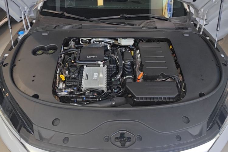 Used BYD Han 2025 DM-i 125KM Elite Model Engine Bay
