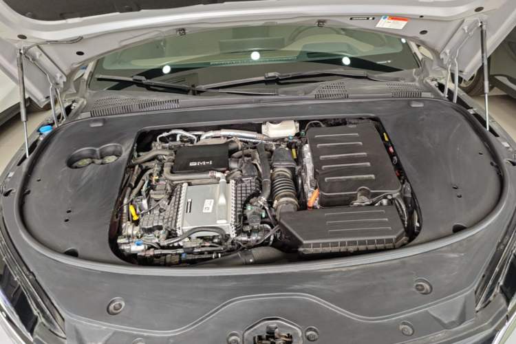 Used BYD Han 2025 DM-i Intelligent Driving Edition 125KM Prestige Model Engine Bay