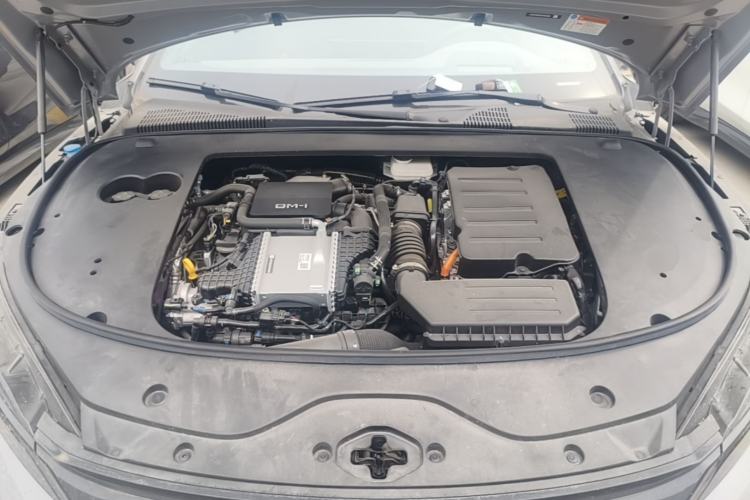Used BYD Han 2025 DM-i Smart Drive 125KM Prestige Model Engine Bay