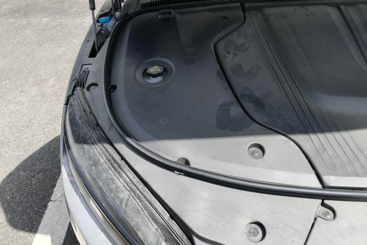 Used BYD Han 2025 EV with 701 km of Laser Radar-Enabled Intelligent Driving Engine Bay Right