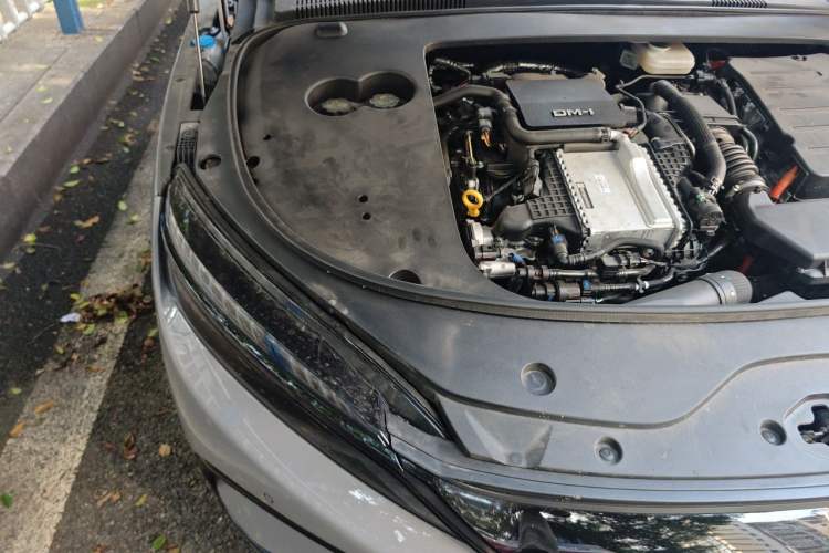 Used BYD Han 2025 DM-i 125KM Prestige Model Engine Bay Right