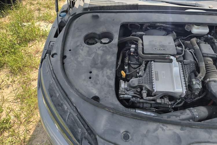 Used BYD Han 2025 DM-i Smart Drive 125KM Prestige Model Engine Bay Right