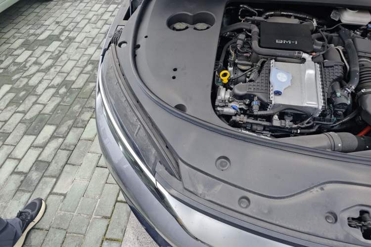 Used BYD Han 2025 DM-i 125KM Elite Model Engine Bay Right