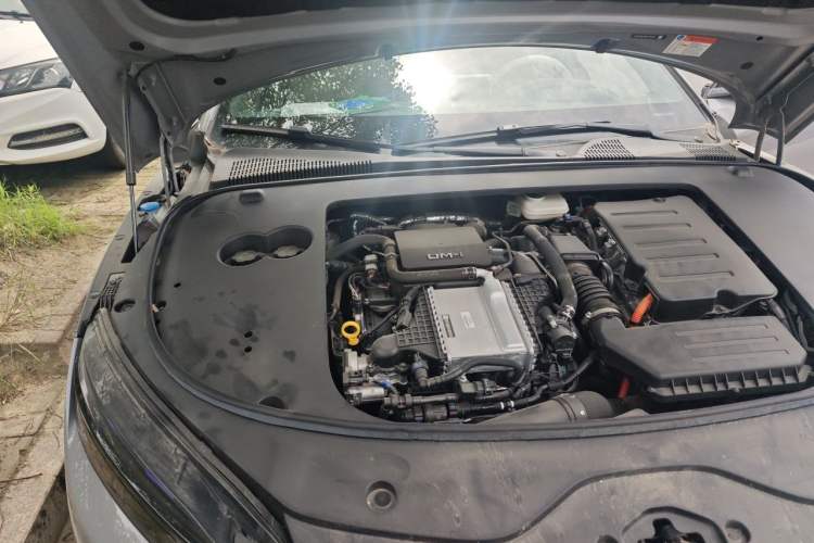 Used BYD Han 2025 DM-i 125KM Prestige Model Engine Bay Right