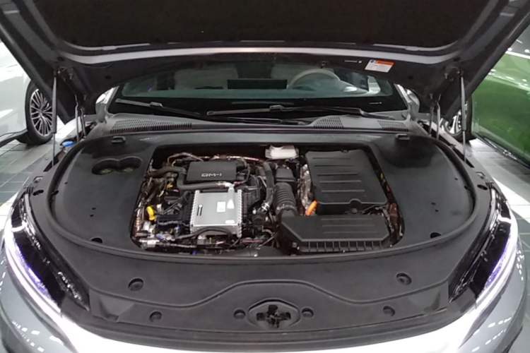 Used BYD Han 2025 DM-i Smart Drive 125KM Elite Model Engine Bay