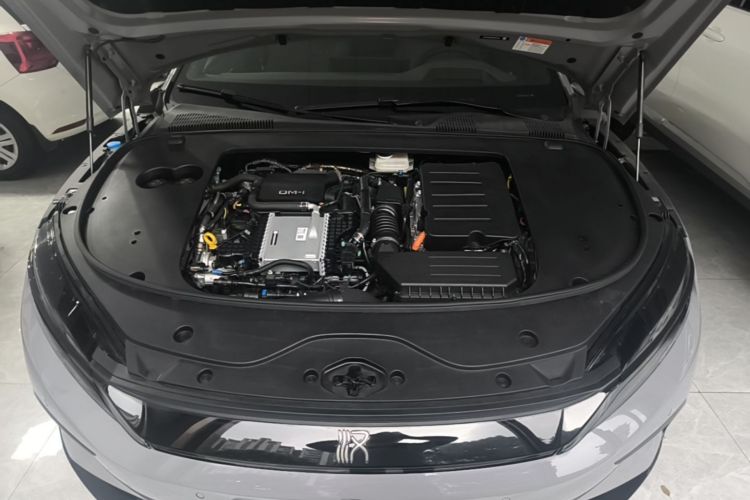 Used BYD Han 2025 DM-i 125KM LiDAR-Powered Intelligent Driving Model Engine Bay
