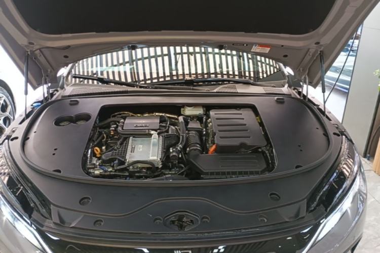 Used BYD Han 2025 DM-i 125KM Prestige Model Engine Bay