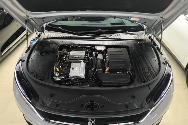 Used BYD Han 2025 DM-i Intelligent Driving Edition 125KM LiDAR Flagship Model Engine Bay