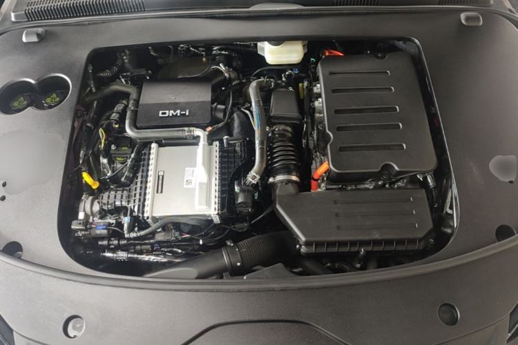 Used BYD Han 2025 DM-i 125KM LiDAR-Powered Intelligent Driving Model Engine Bay