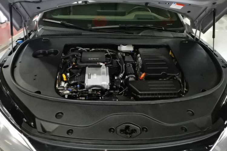 Used BYD Han 2025 DM-i Intelligent Driving Edition 125KM Prestige Model Engine Bay
