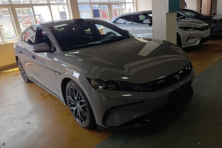 Used BYD Han 2025 DM-i Intelligent Driving Edition 125KM Prestige Model Exterior 1