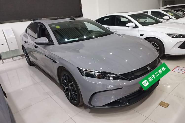 Used BYD Han 2025 DM-i Intelligent Driving Edition 125KM Prestige Model Exterior 1