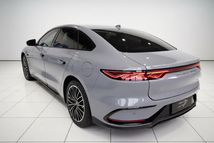 Used BYD Han 2025 DM-i 125KM LiDAR-Powered Intelligent Driving Model Exterior 2