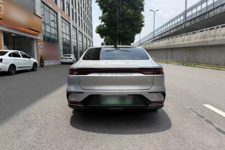 Used BYD Han 2025 DM-i Intelligent Driving Edition 245KM Prestigious Edition Exterior 2
