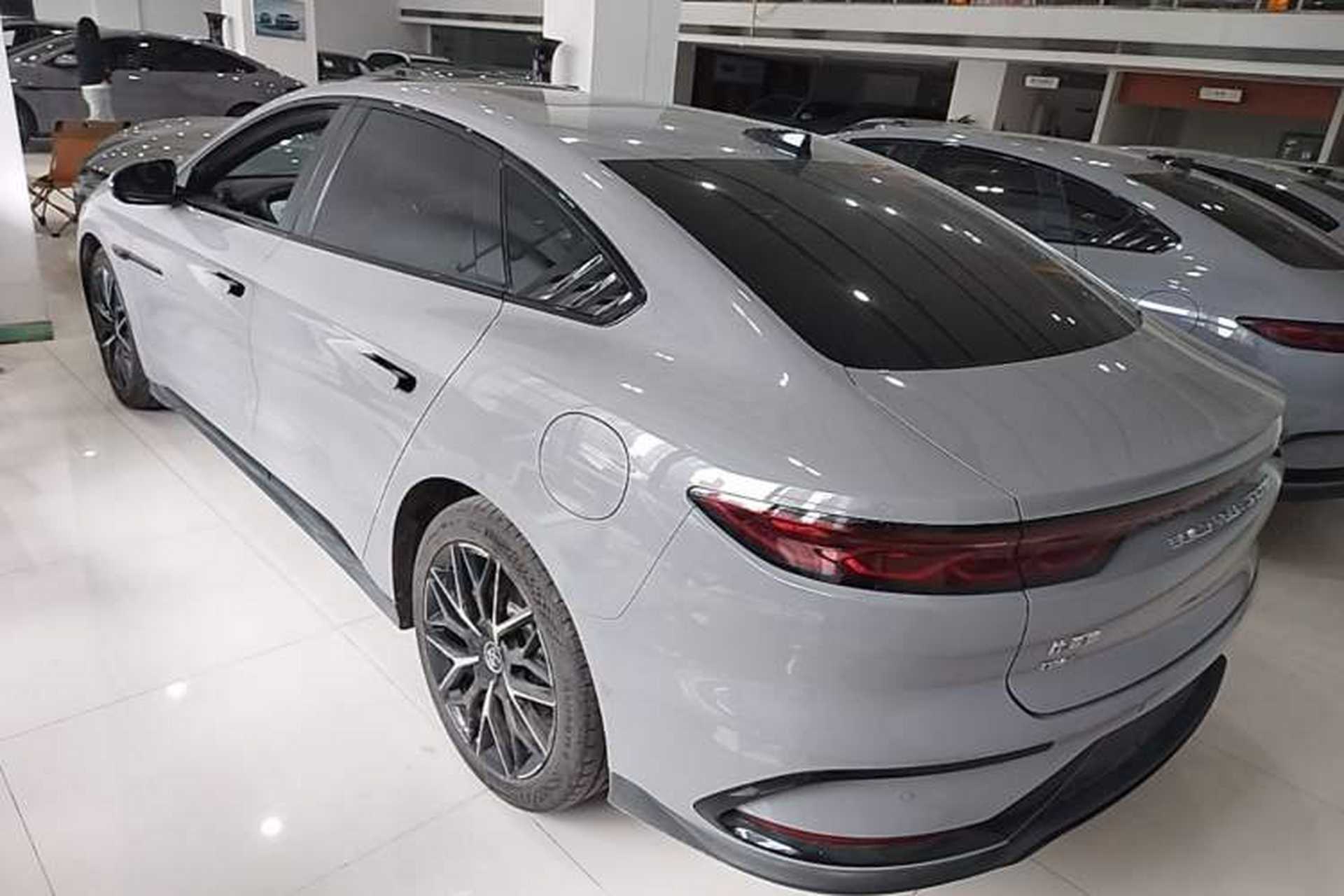 Used BYD Han 2025 DM-i Intelligent Driving Edition 125KM Prestige Model Exterior 2
