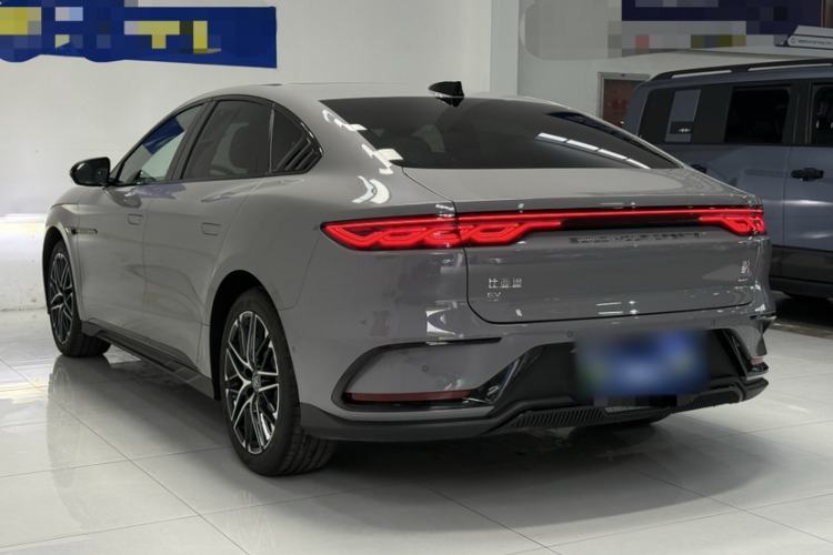 Used BYD Han 2025 Model EV Intelligent Driving Edition 635KM Flagship Exterior 3