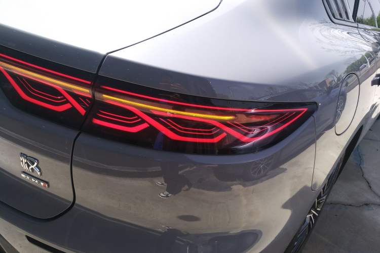 Used BYD Han 2025 DM-i Intelligent Driving Edition 125KM LiDAR Flagship Model Exterior 3