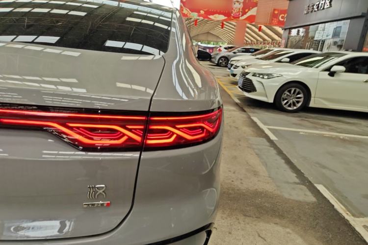 Used BYD Han 2025 DM-i Intelligent Driving Edition 125KM LiDAR Flagship Model Exterior 3