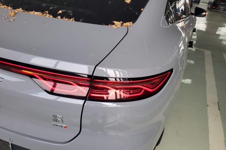 Used BYD Han 2025 DM-i 125KM LiDAR-Powered Intelligent Driving Model Exterior 3