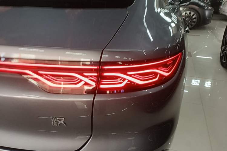 Used BYD Han 2025 DM-i 125KM Prestige Model Exterior 3