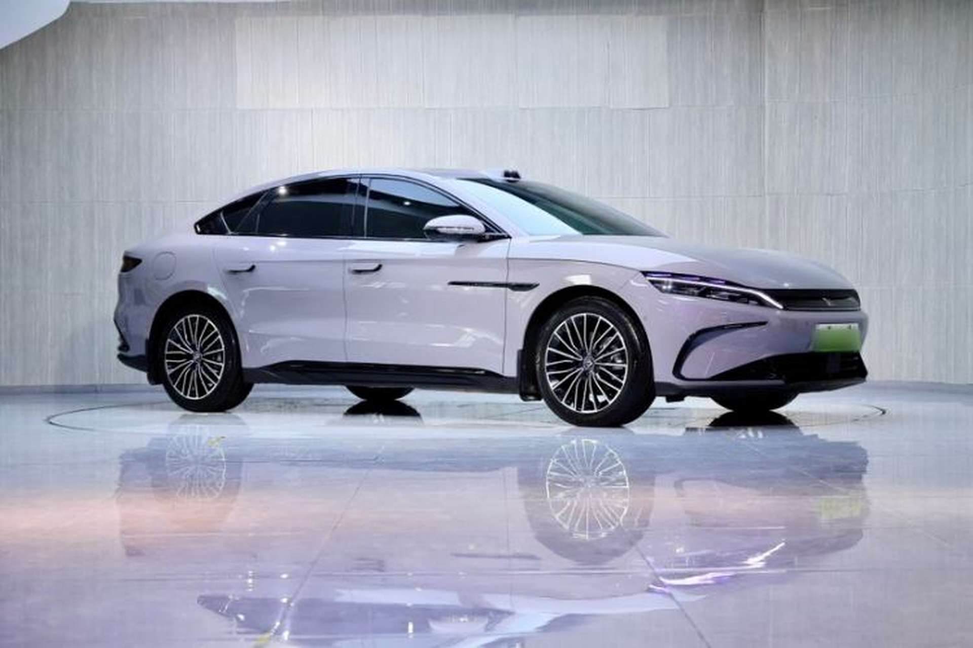 Used BYD Han 2025 DM-i 125KM LiDAR-Powered Intelligent Driving Model Exterior 4
