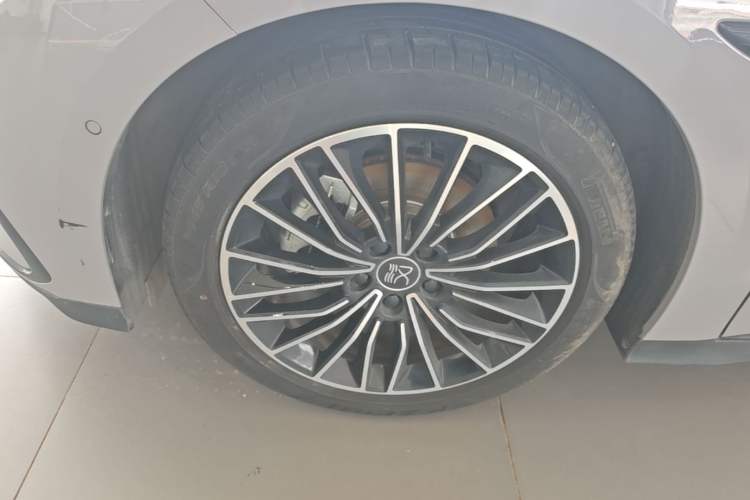 Used BYD Han 2025 DM-i Intelligent Driving Edition 125KM LiDAR Flagship Model Exterior 4