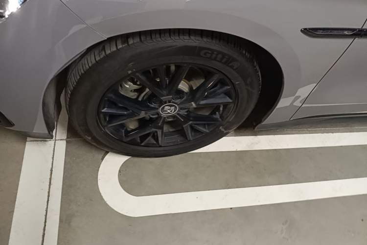 Used BYD Han 2025 DM-i 125KM Elite Model Exterior 4