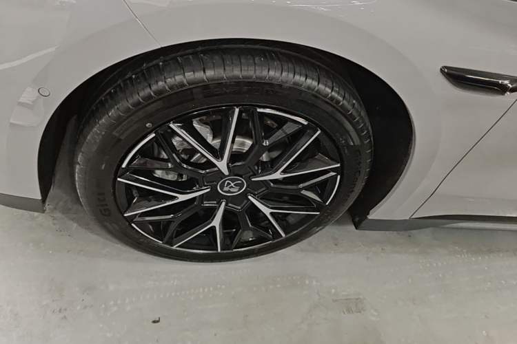 Used BYD Han 2025 EV Intelligent Driving Version 506KM Prestige Model Exterior 4